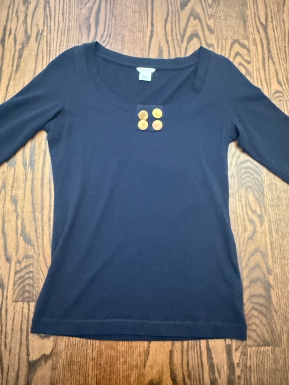 Club Monaco Women’s Navy Blue Scoop Neck Top Elbow Sleeves Gold Tone Buttons M